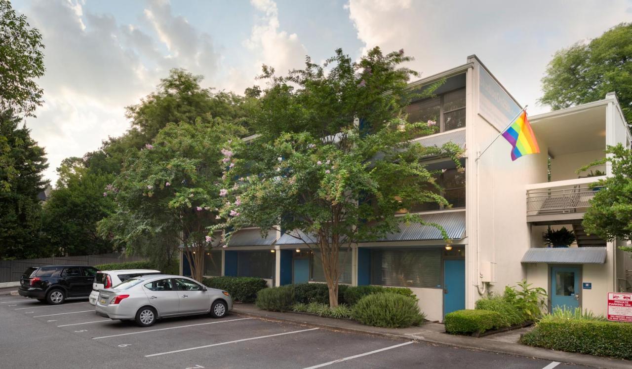 'Cool Classic' Studio Apartment 47 25th St 30309