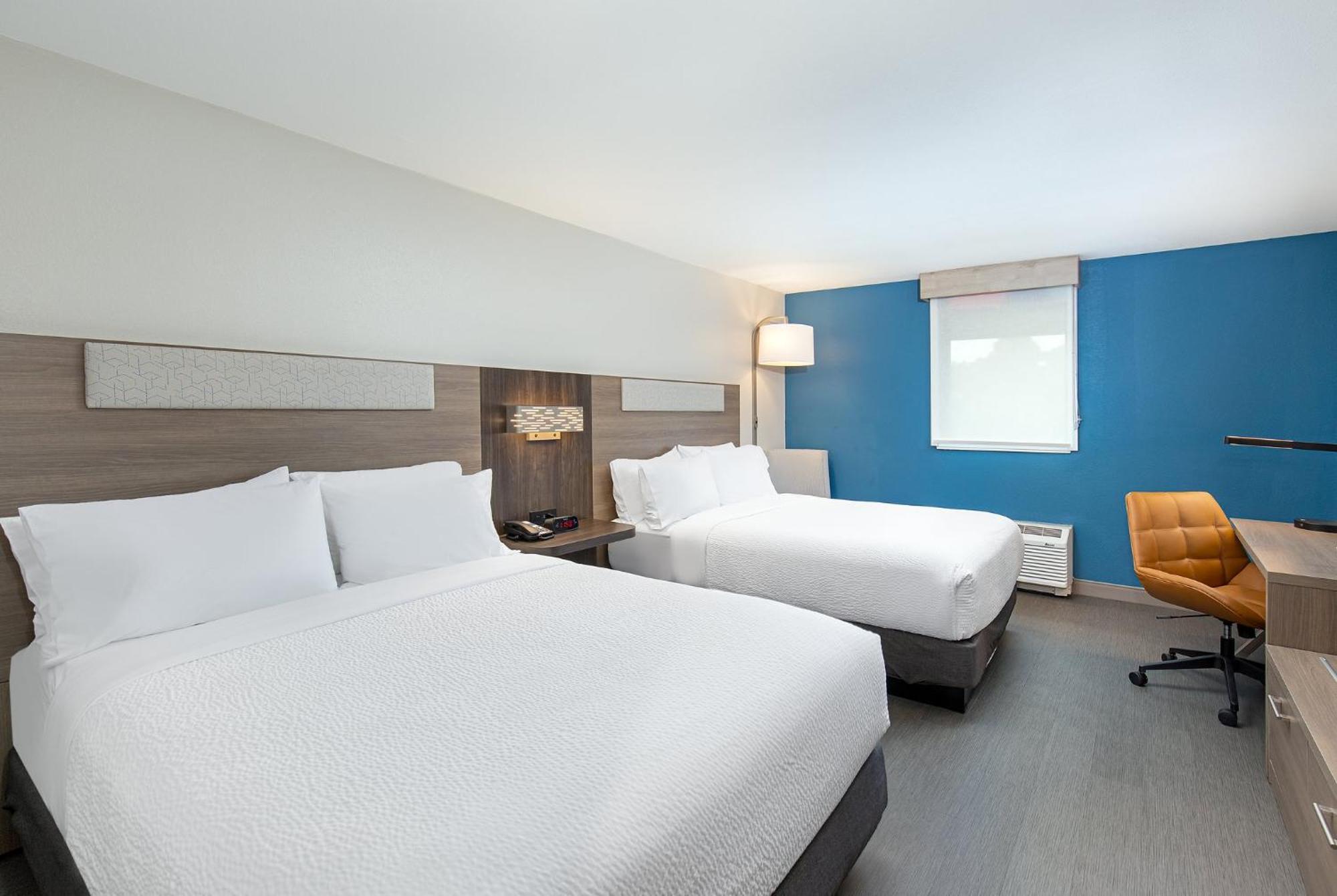 Standard Room with Two Queen Beds