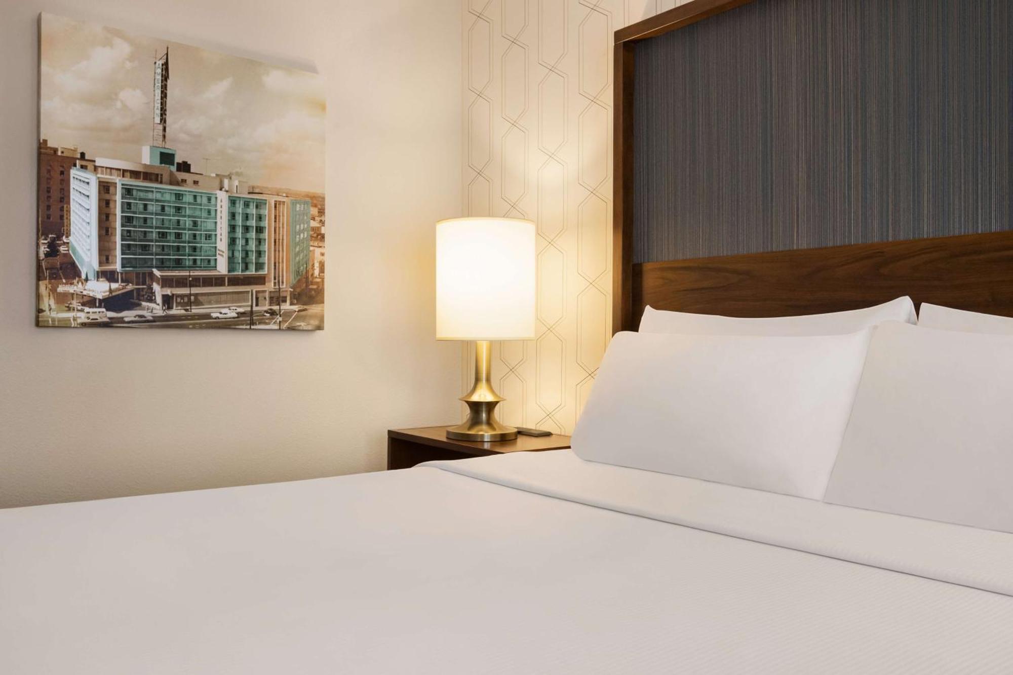 King Room with Balcony - Pool View,1617462133:JPEG