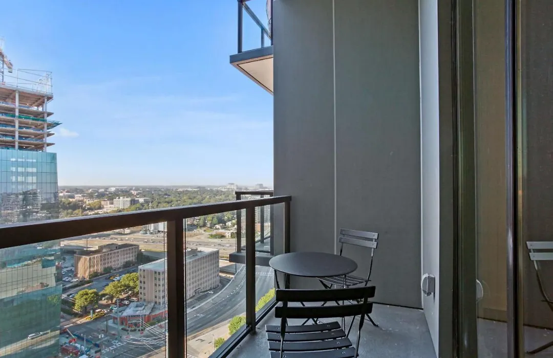 Midtown Luxury Apartment-1